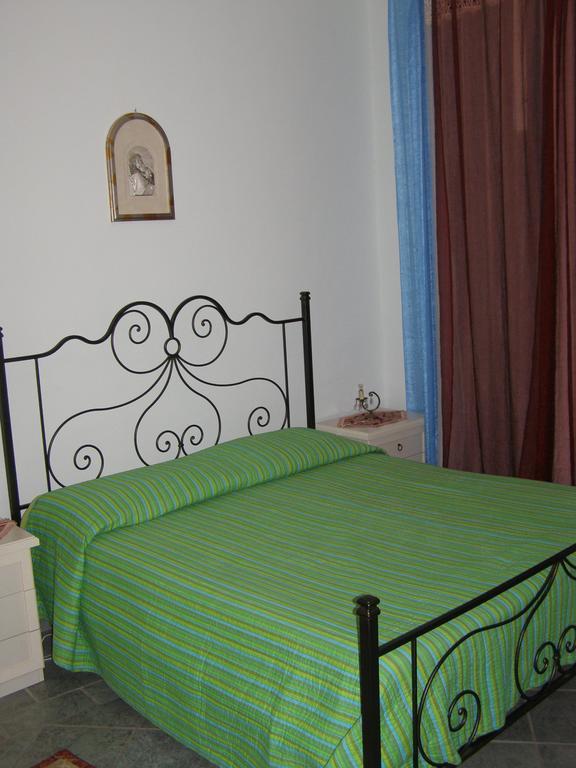 B&B Casa Dei Mille Πίτσο Δωμάτιο φωτογραφία